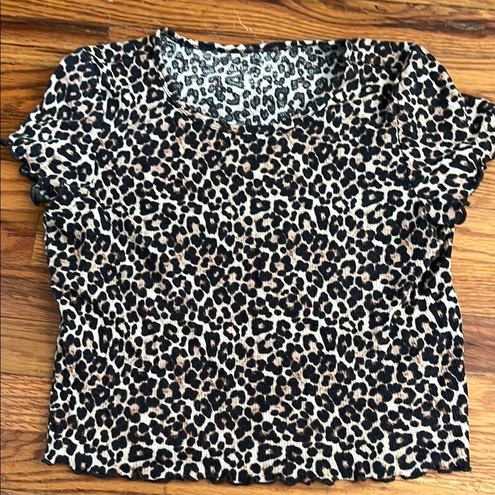 American Eagle Outfitters Leopard Print Short Sleeve Top